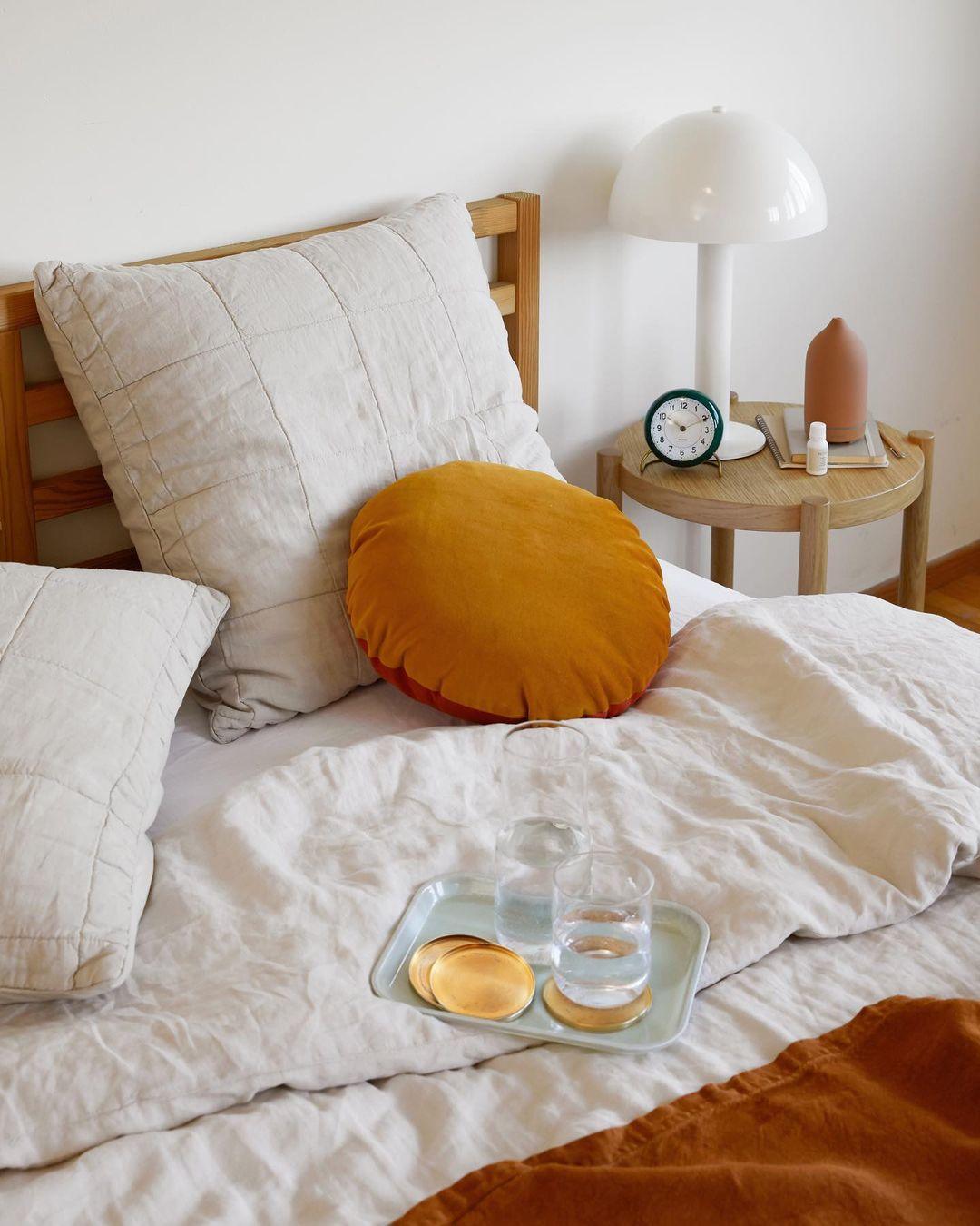 Céleste Mushroom Table Lamp with Sculptural Metal Design