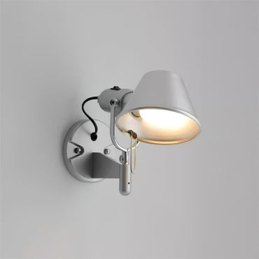 Auriane Adjustable Wall Lamp with Sleek Metal Design
