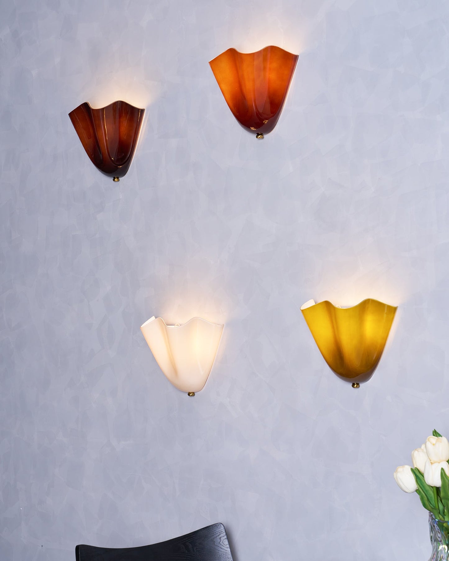 Violette Hand-Blown Glass Wall Lamp with Petal Silhouette