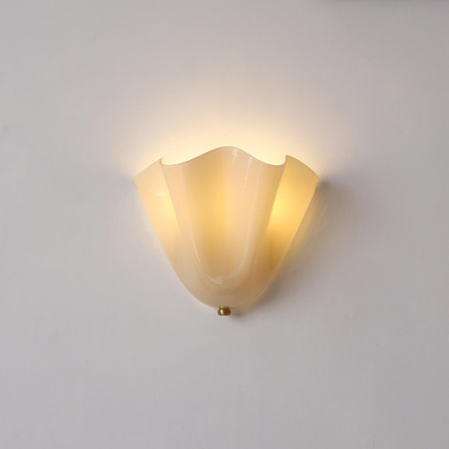 Violette Hand-Blown Glass Wall Lamp with Petal Silhouette