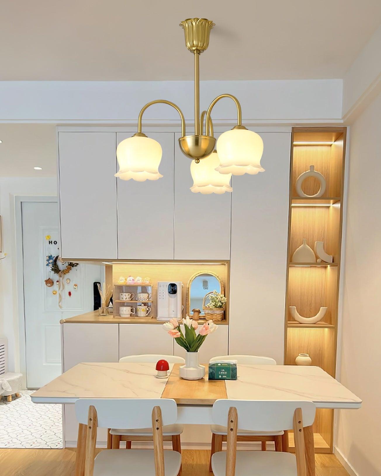Amélina Vintage Gold & Beige Orchid Chandelier