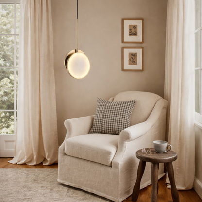 Béatrice Moonshade Alabaster Pendant Light