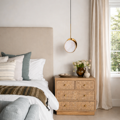 Béatrice Moonshade Alabaster Pendant Light